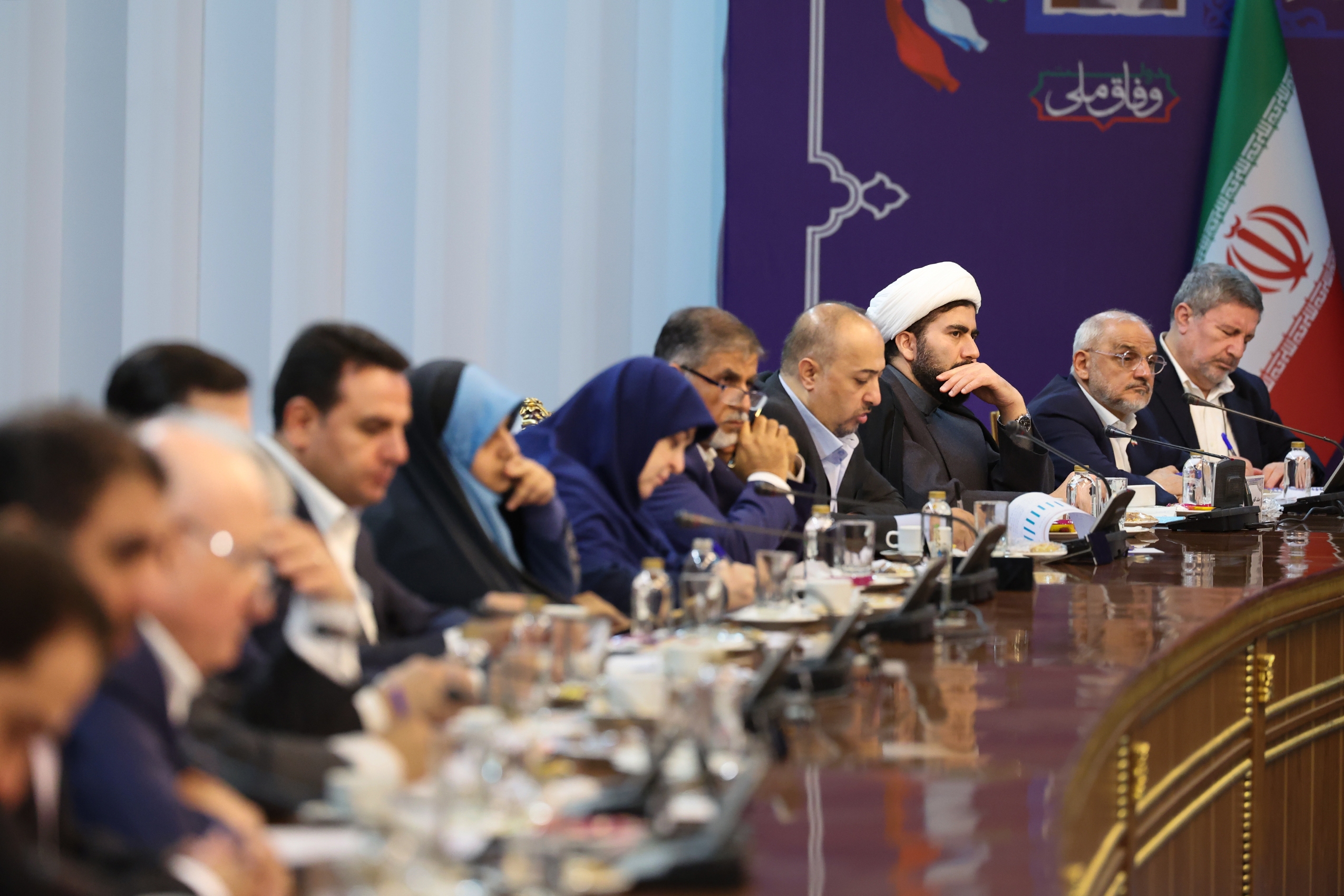 پزشکیان: اصلاحات اقتصادی با مشارکت دانشگاهها و کارشناسان پزشکیان: اصلاحات اقتصادی با مشارکت دانشگاهها و کارشناسان