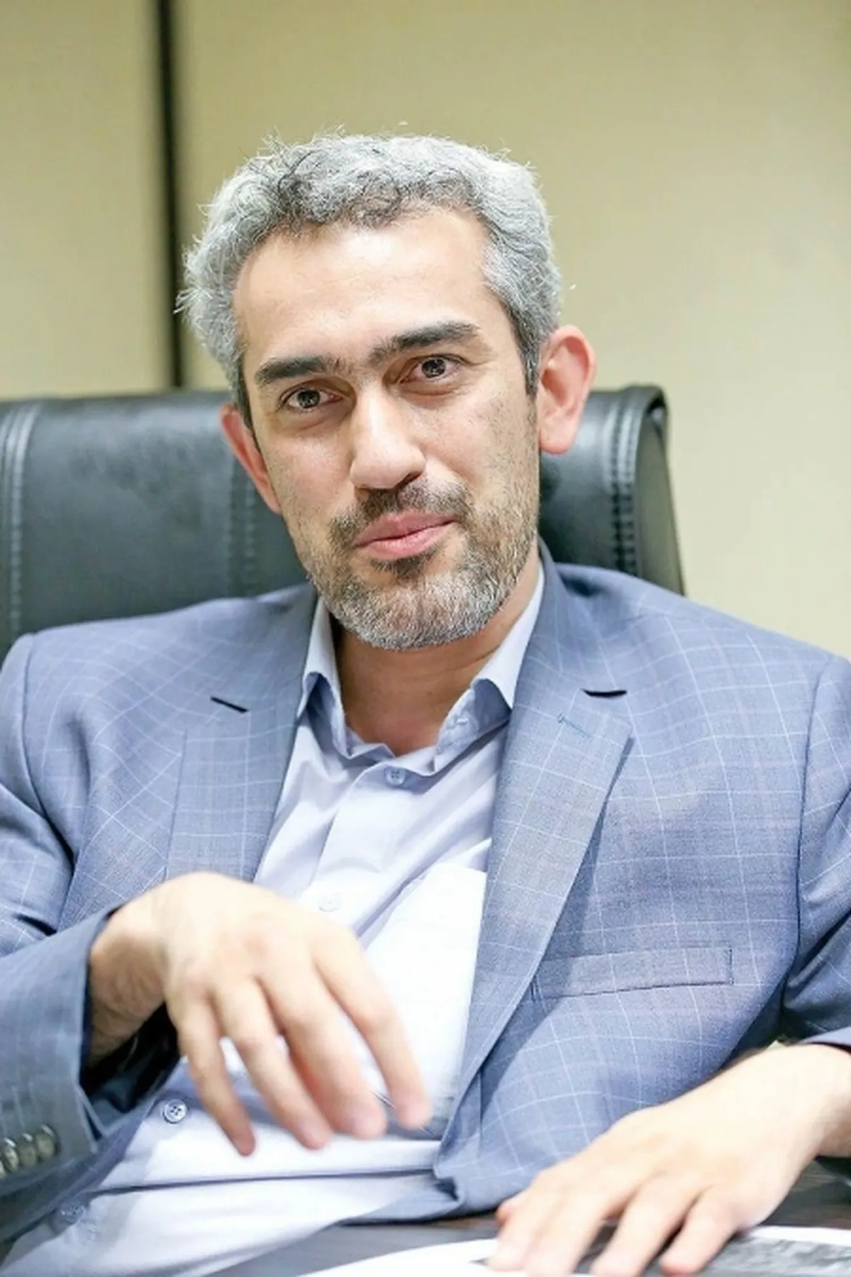 روز یکشنبه، آزمون مجلس و مدنی زاده