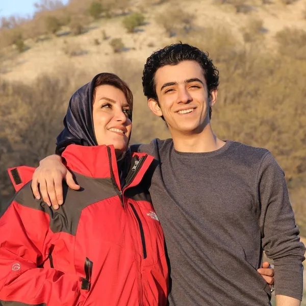 تصاویر بازیگران معروف ایرانی با پدر و مادرشان