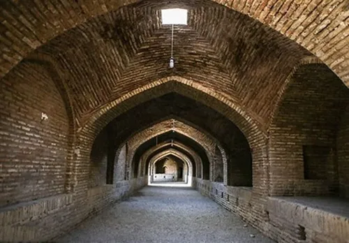 شهر زیرزمینی ابرکوه شهری متفاوت و عمیق