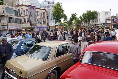 مسابقه ۲۰ خودرو کلاسیک در خوی