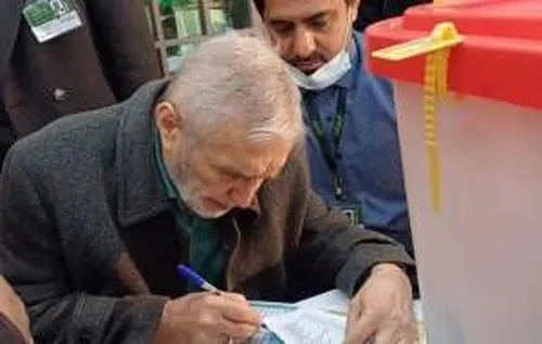 منصور ارضی هم رای داد