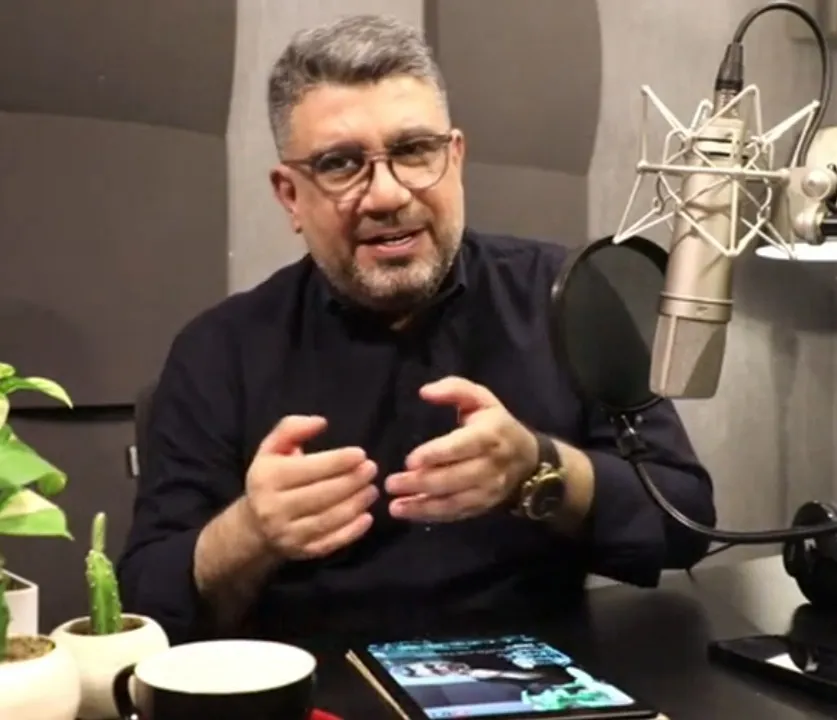 رضا رشید پور فردا چه فیلمی از فرودگاه بین‌المللی پخش می‌کند؟