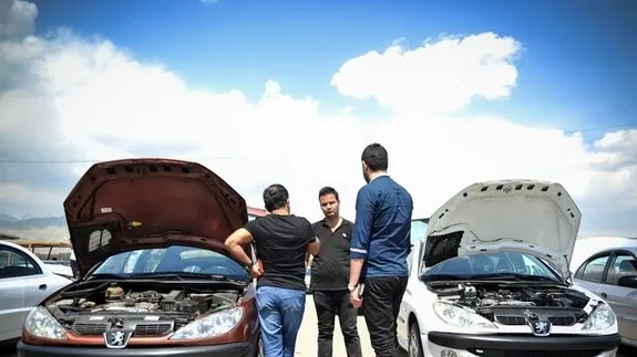 تاثیر عرضه خودرو در بورس؛ رشد ۵ تا ۳۰ میلیونی قیمت تارا و ۲۰۷ در بازار آزاد