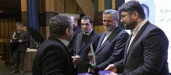 تقدیر از بازنشستگان نمونه تأمین‌اجتماعی در نخستین روز از دهه مبارک فجر