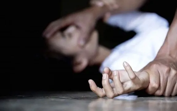 ۲ پسر به ۷ زن تجاوز کردند