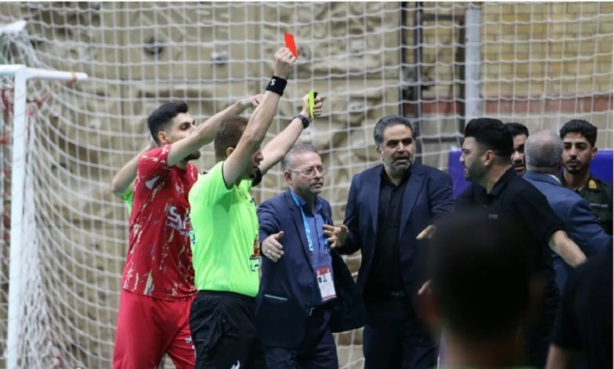 سالن‌های فوتسال ایران امن نیستند