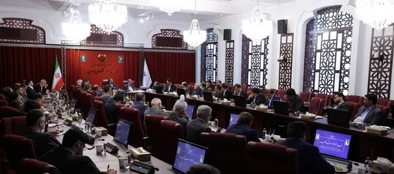 نشست هم اندیشی مدیران عامل بانک‌ها و بیمه‌های دولتی با معاون امور بانکی، بیمه و شرکت‌های دولتی وزارت اقتصاد