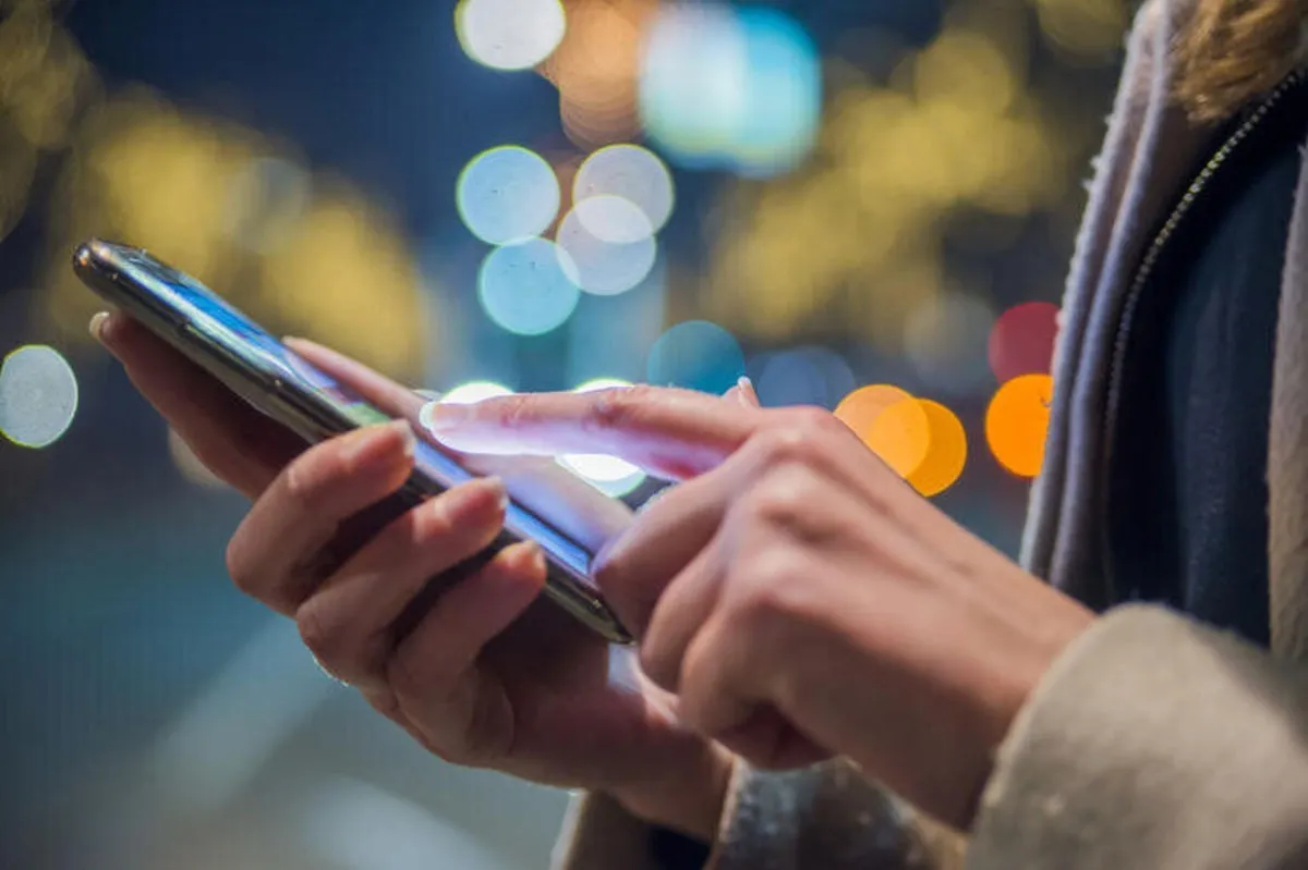 حذف کارت بانکی و خرید با موبایل+ نمودار