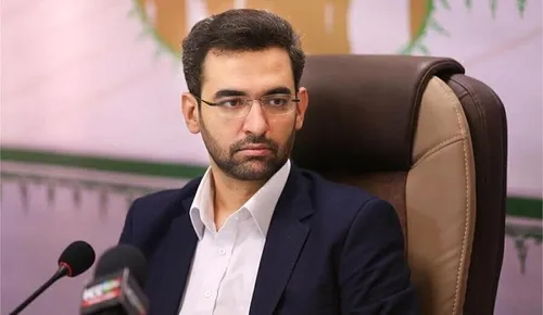 آذری جهرمی: ادعای اپراتور&zwnj;ها درمورد عدم رشد تعرفه در ۵ سال گذشته درست نیست