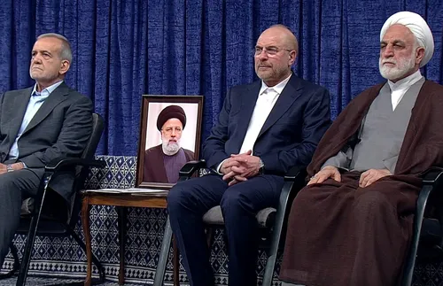 ازدحام جمعیت قبل از طلوع آفتاب مقابل مصلای تهران