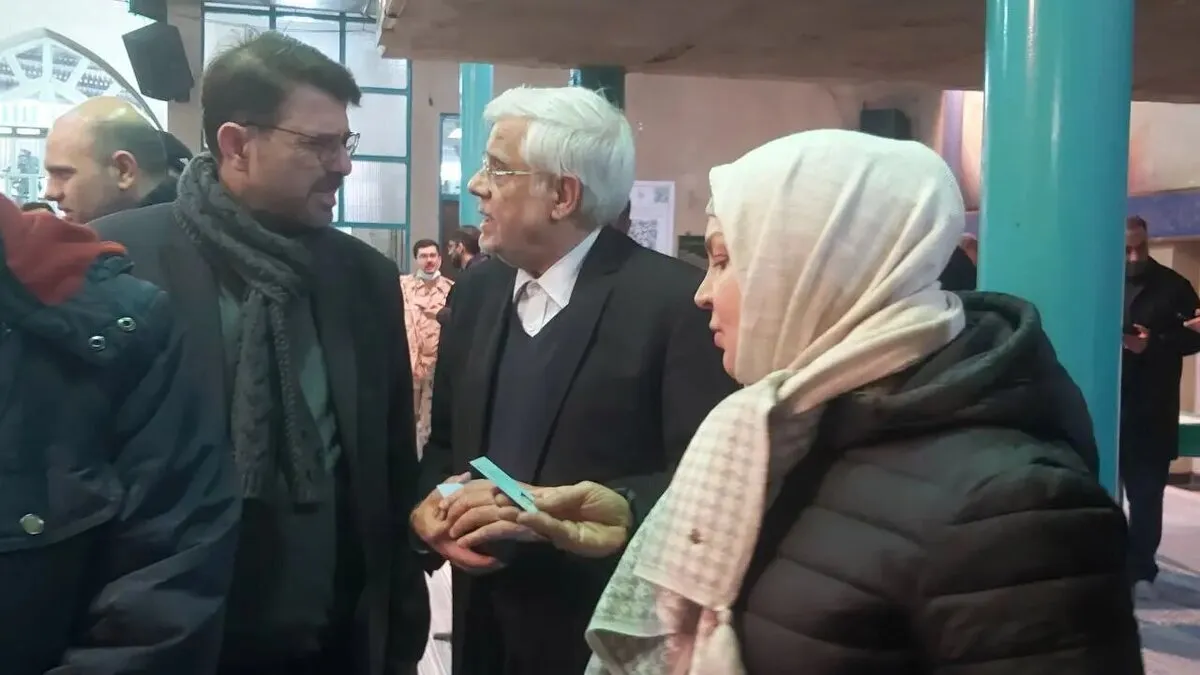 عارف و همسرش پای صندوق رای