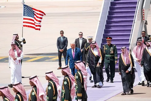 اول آمریکا، اول معامله
