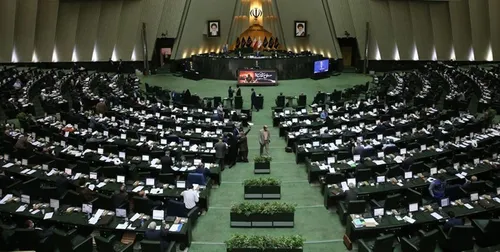 ثبت&zwnj;نام ۵۰۰ نفر از نمایندگان ادوار در انتخابات مجلس
