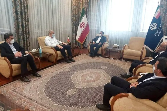بانک تجارت عملا بانک‌ سازمانی وزارت نفت است