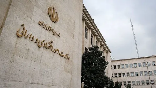 وزیر اقتصاد در راه بهارستان