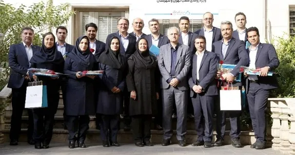 اختتامیه نخستین دوره آموزشی مدیریت پایه ویژه رؤسای شعب بانک دی برگزار شد