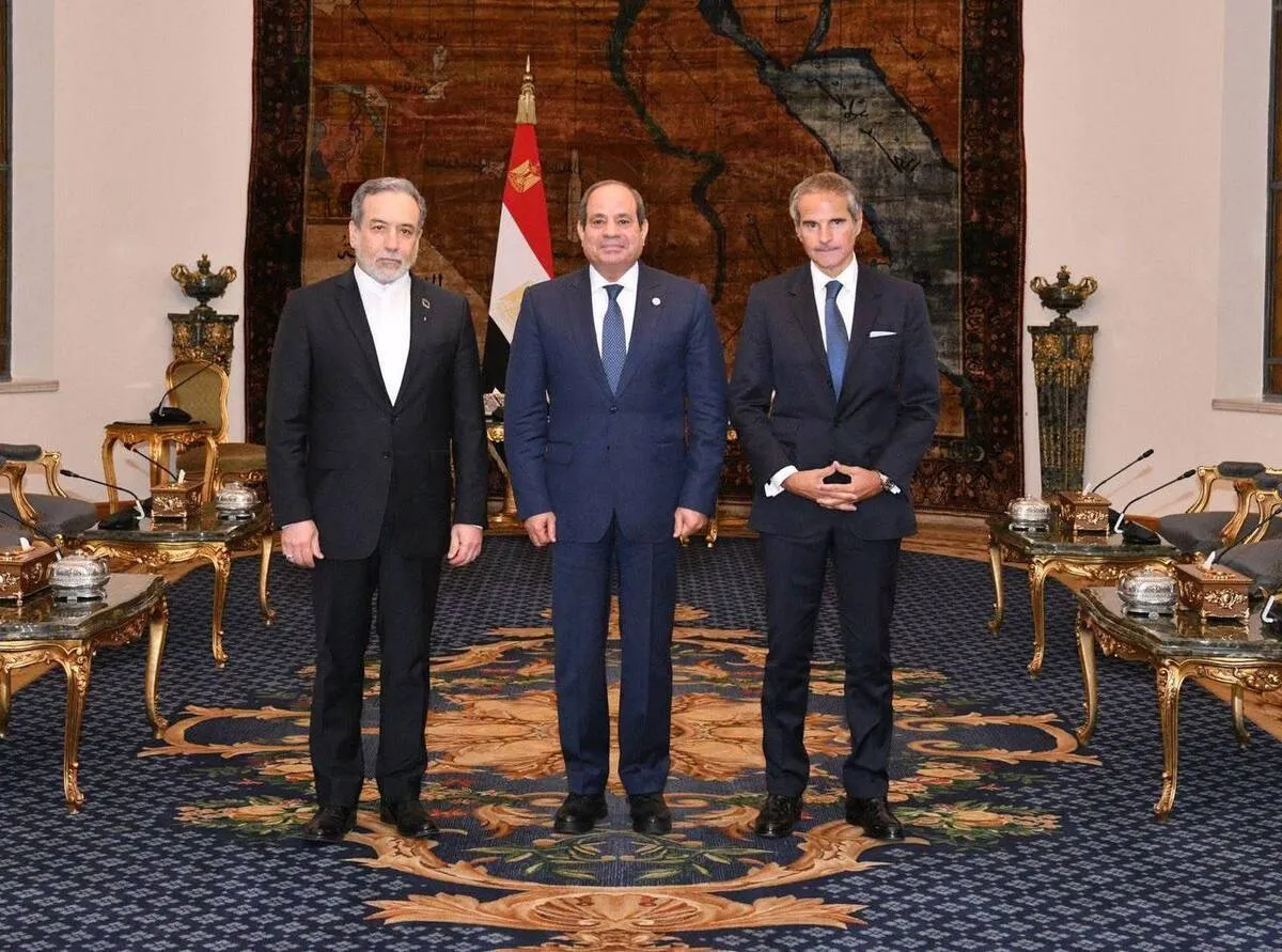 گفت‌وگوی تلفنی وزیر خارجه مصر با عراقچی و گروسی