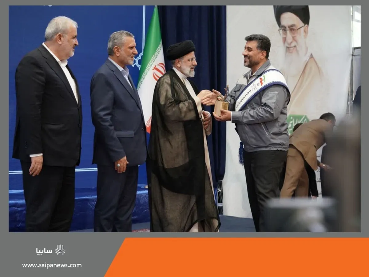ایدکوپرس سایپا، تندیس شرکت برتر ایران را از رییس جمهور دریافت کرد