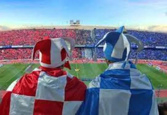 دربی پرسپولیس و استقلال ۲۶ اسفند با حضور تماشاگران برگزار می‌شود