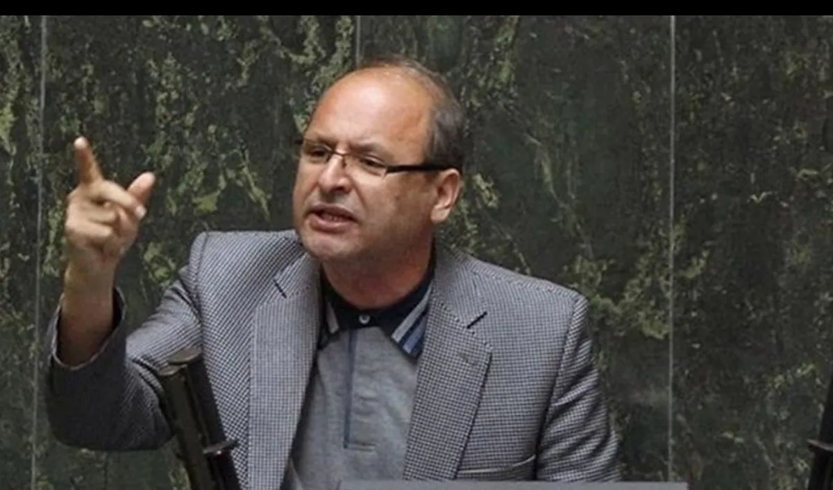 نماینده مجلس: دانشجوی پسر به من گفت شما وضعیت اقتصادی من را کمی خوب کن من چادر سر می‌کنم!