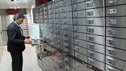 سارقان صندوق امانات بانک ملی شعبه دانشگاه بازداشت شدند