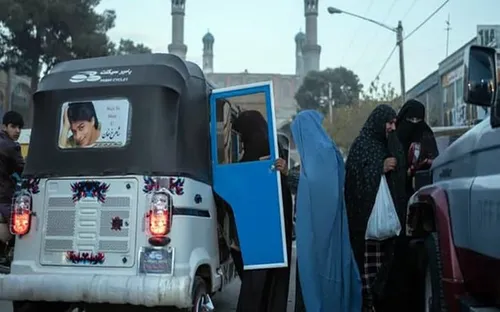 ممنوعیت استفاده از تاکسی برای زنان توسط طالبان