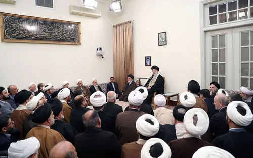 رهبر انقلاب: حوزه علمیه وام&zwnj;دار آیت&zwnj;الله جوادی آملی است