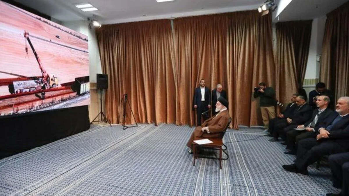 رهبر انقلاب از نمایشگاه توانمندی‌های تولید ایرانی بازدید کردند