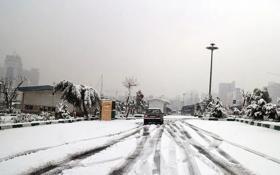 قطارها در خراسان رضوی یخ می‌زنند/ دومینوی سرما در ایران