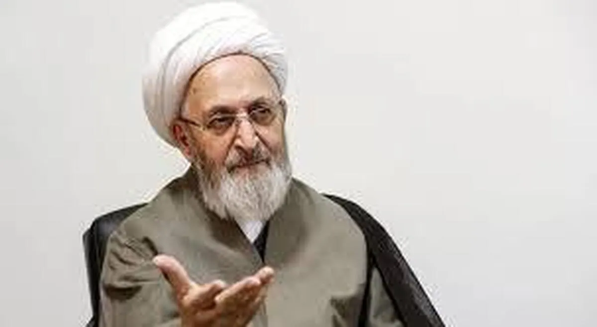 مرجع تقلید شیعیان از افزایش کرایه تاکسی در قم انتقاد کرد!