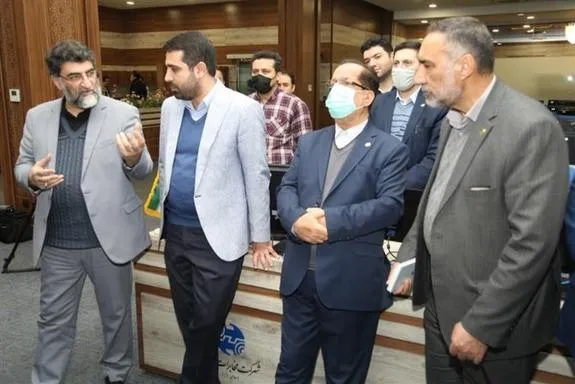 دکتر آقامیری در بازدید از مرکزعملیات شبکه مخابرات: جهت گیری توسعه متوازن ارتباطات متکی به شرکت مخابرات ایران است