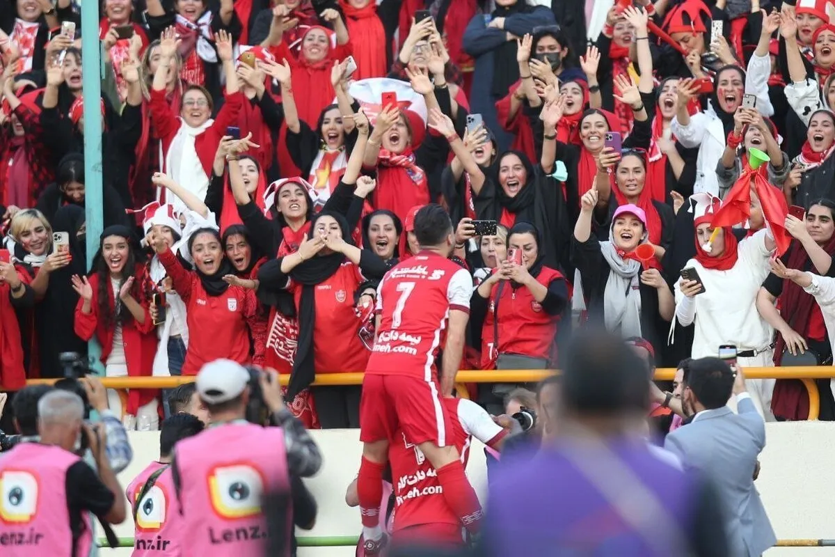 پرسپولیس-استقلال خوزستان فقط با تماشاگران زن