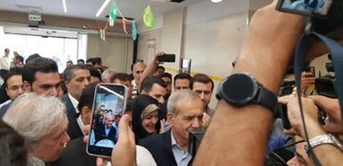 رییس جمهور مسعود پزشکیان به همراه نوه ها در حال خرید از سوپر مارکت!