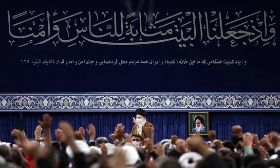 رهبر انقلاب: ایام حج فرصت مغتنمی برای آشنایی واقعی با مسائل جهانی است