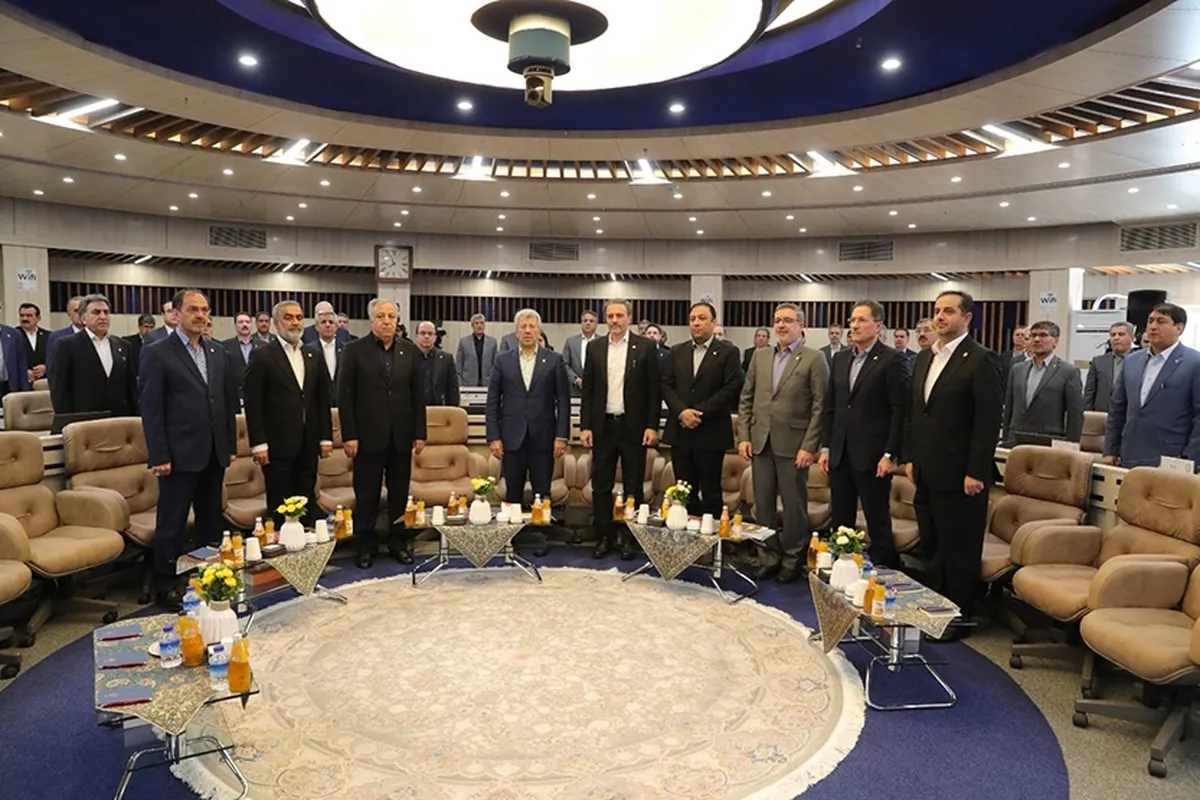 تاکید بر جذب منابع پایدار و افزایش سهم بازار محور همایش بررسی عملکرد و تبیین اهداف واحد‌های بانک ملی ایران در سال ۱۴۰۳