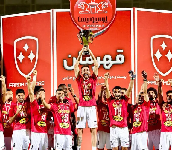 (ویدیو) رقص علیرضا بیرانوند و عیسی آل‌کثیر بعد از قهرمانی