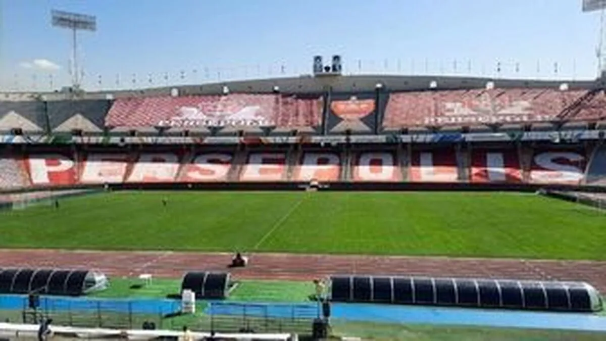 ورزشگاه آزادی میزبان بازی پرسپولیس و صنعت نفت آبادان
