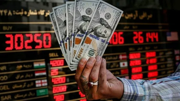نرخ ارز، دلار، سکه و یورو دوشنبه هفت فروردین ۱۴۰۲