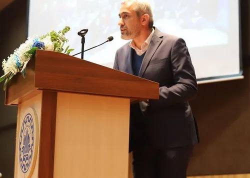 مدنی&zwnj;زاده به علت تولد فرزند در آمریکا وزیر اقتصاد نمی&zwnj;شود!