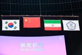 اهدای مدال تاریخی پنگ پنگ دونفره به برادران عالمیان