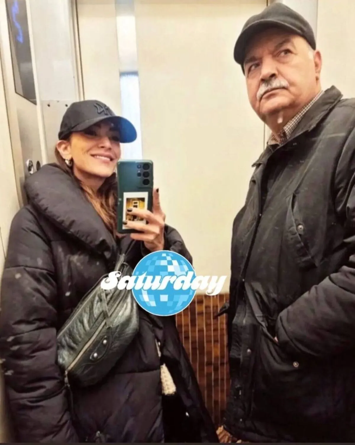 عکس آسانسوری آقای مجری!