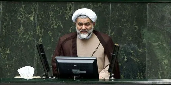 نماینده مجلس برای پست دادن به آشنای خود تلاش می‌کند + فیلم