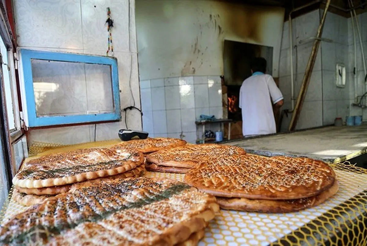 کارگران نان را هم باید به سختی بخرند!