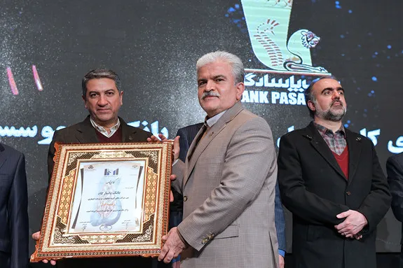 درخشش بانک پاسارگاد در میان ۵۰۰ شرکت برتر کشور