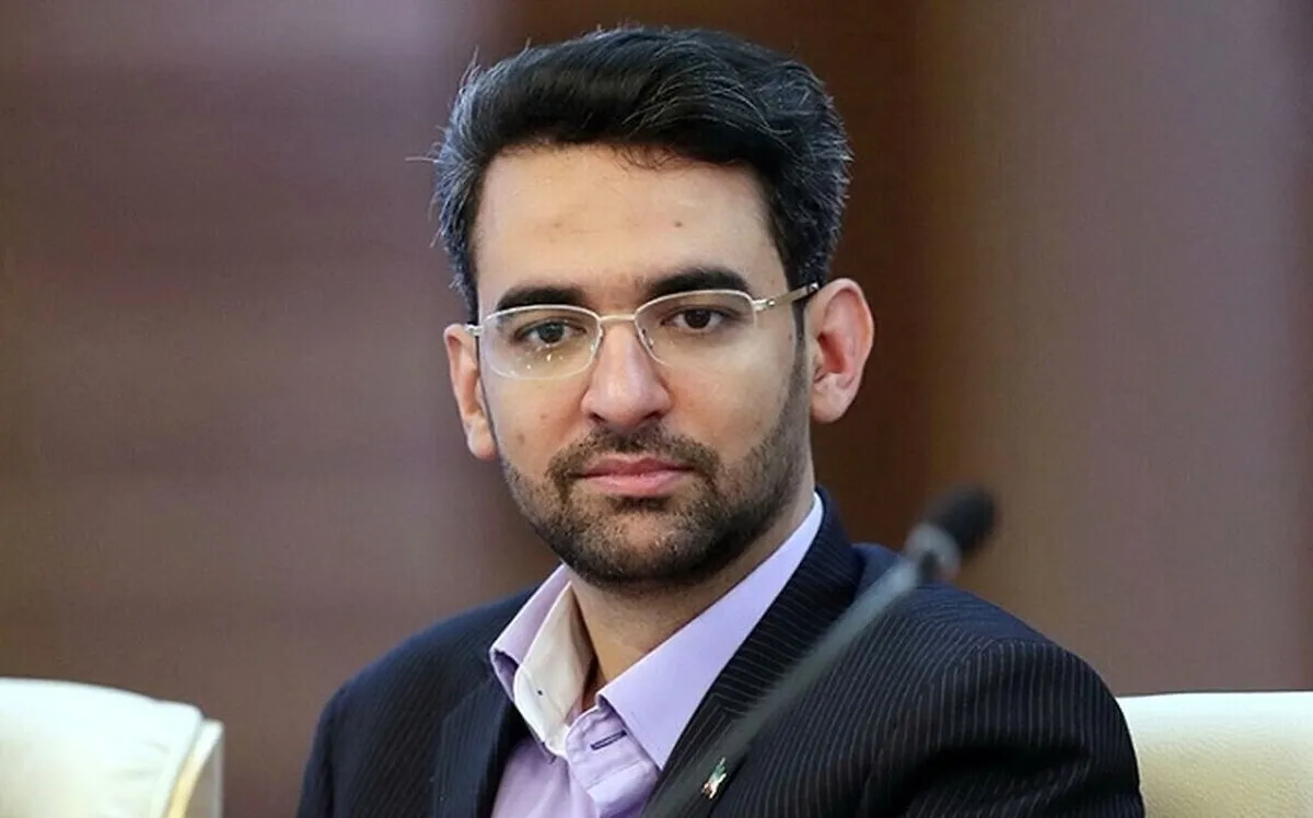 آذری جهرمی: سیاسی‌بازی را کنار بگذارید