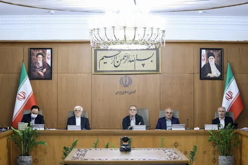 عباس عبدی در خصوص انتخاب وزرا به پزشکیان هشدار داد!