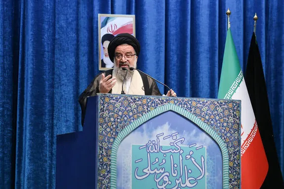 آیت الله خاتمی: حفظ نظام اسلامی خط قرمز مردم ما است