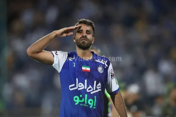 فیلم| گل اول استقلال به پرسپولیس توسط مرادمند دقیقه ۱۰۱