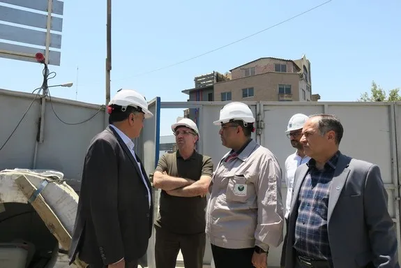 بازدید معاون مالی و سرمایه گذاری پست بانک ایران از ساختمان در حال ساخت بانک